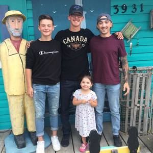 Meet your Posher, Chantz